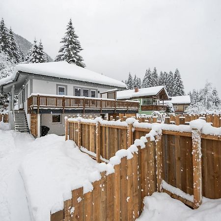Ferienwohnung Weiss ウンタータウエルン エクステリア 写真
