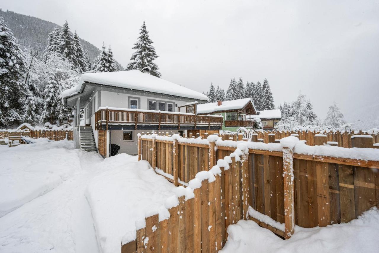 Ferienwohnung Weiss ウンタータウエルン エクステリア 写真