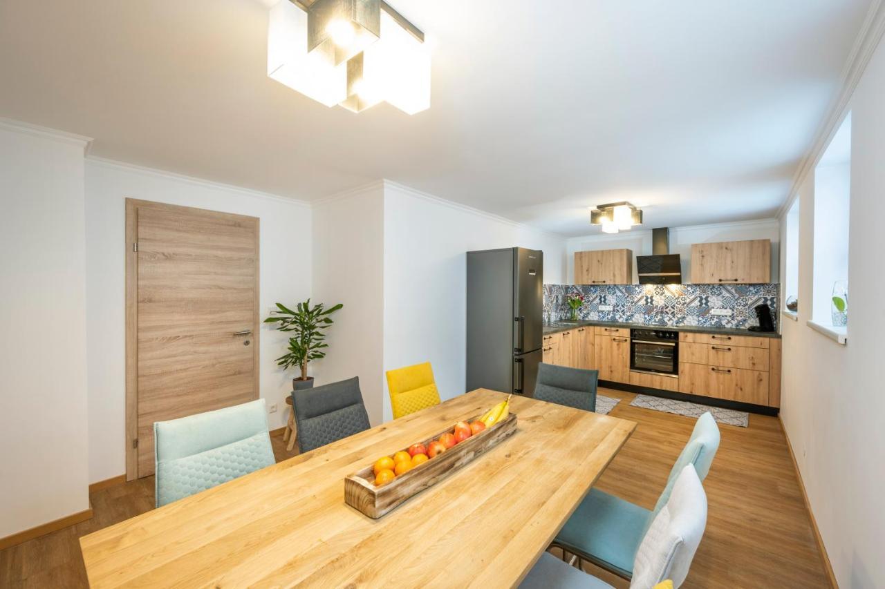 Ferienwohnung Weiss ウンタータウエルン エクステリア 写真