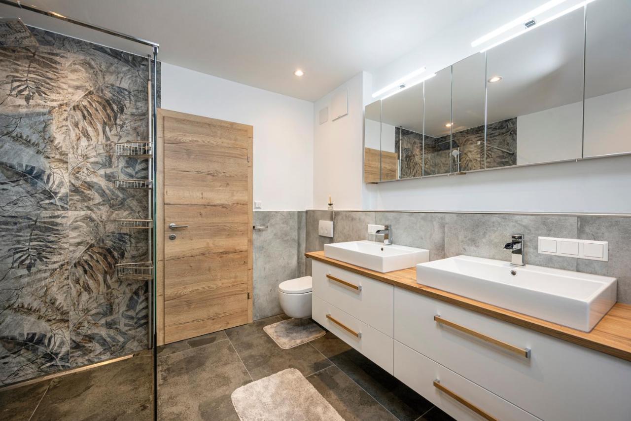 Ferienwohnung Weiss ウンタータウエルン エクステリア 写真