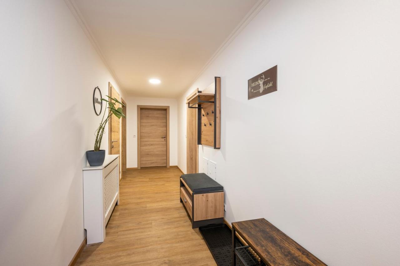 Ferienwohnung Weiss ウンタータウエルン エクステリア 写真