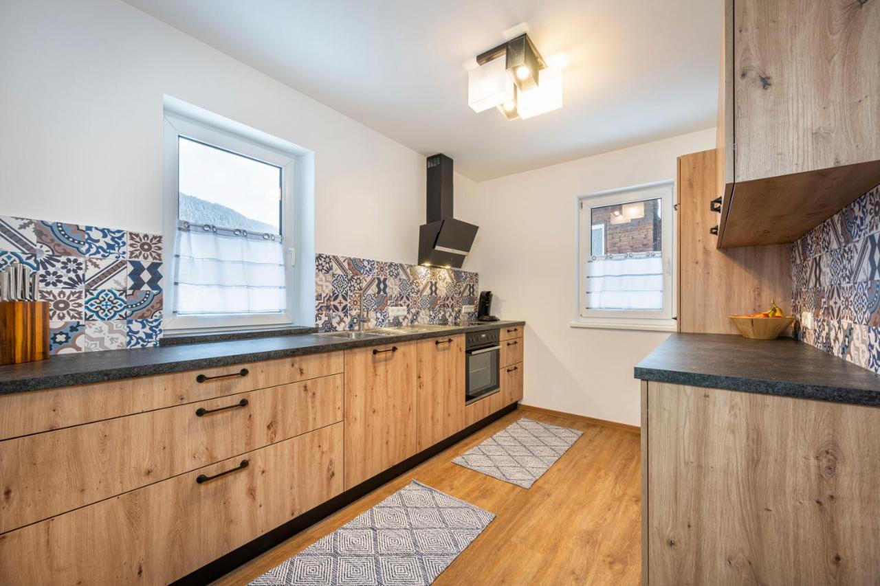 Ferienwohnung Weiss ウンタータウエルン エクステリア 写真